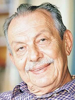 Çetin Altan
