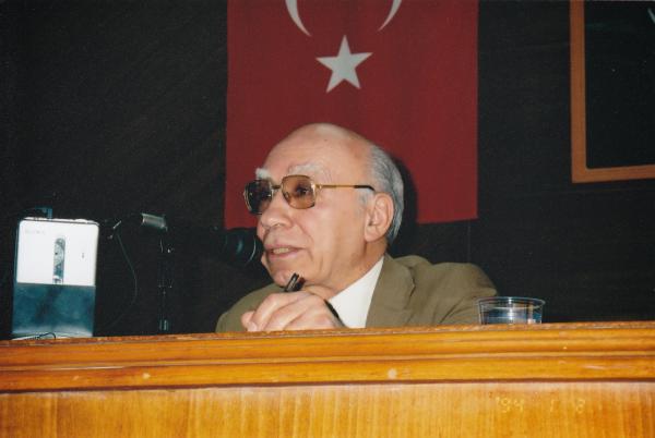 Ömer Faruk Akün