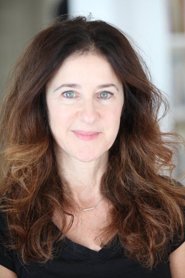 Cathi Hanauer