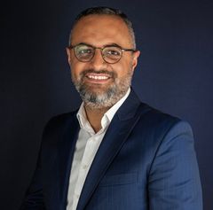 Dr. Kamil Bayar