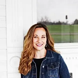 Jenny Hale