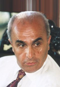 Necdet Sakaoğlu