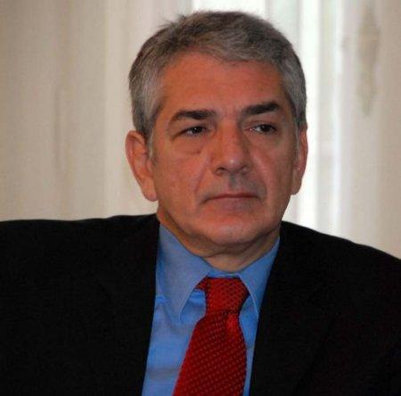 Ömer Önhon