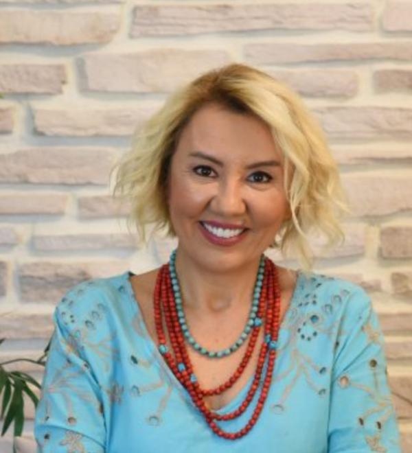 Şebnem Ekşib