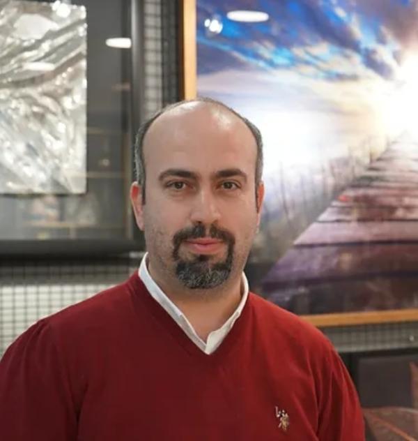 Zeki Uyar